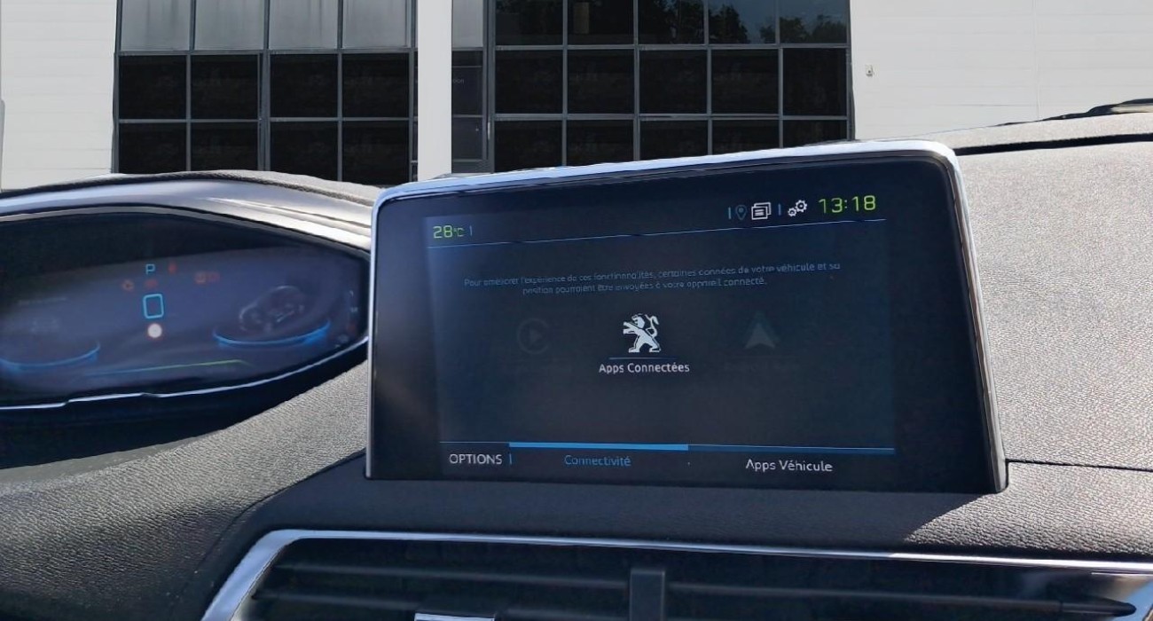 Peugeot 3008 Hybrid4 300 e-EAT8 GT 13