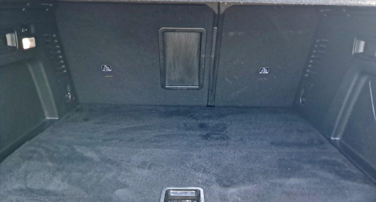 Peugeot 3008 Hybrid4 300 e-EAT8 GT 9