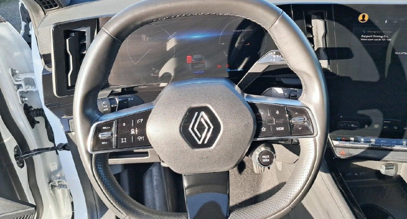 Renault AUSTRAL E-Tech hybrid 200 Iconic 6