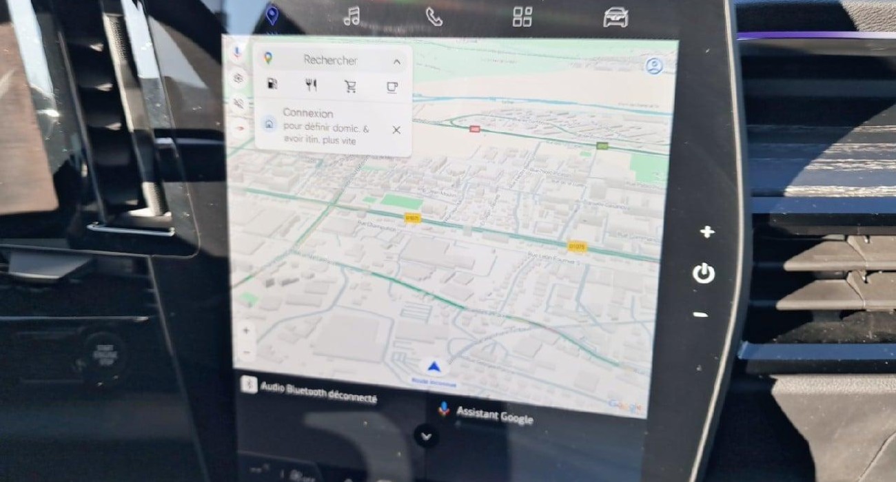 Renault AUSTRAL E-Tech hybrid 200 Iconic 8