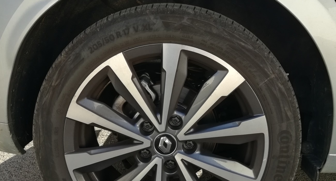 Renault MEGANE R.S. Line TCe 140 EDC FAP 4