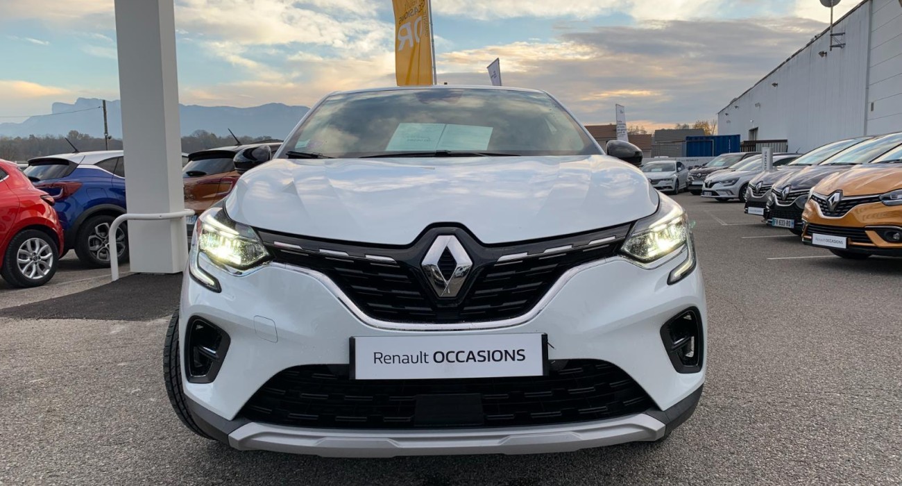 Renault CAPTUR E-Tech Plug-in 160 Intens 2