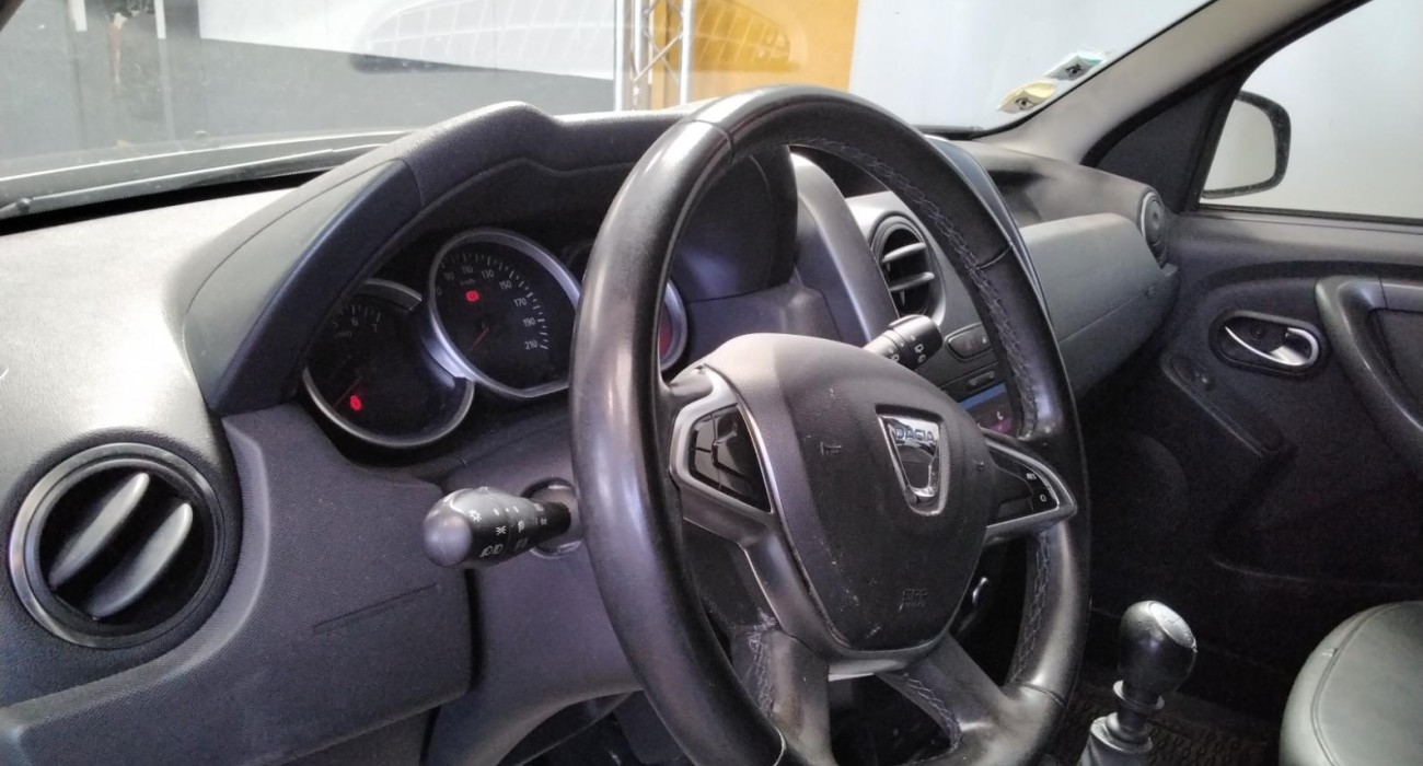 Dacia DUSTER dCi 110 4x2 Lauréate Plus 2017 8