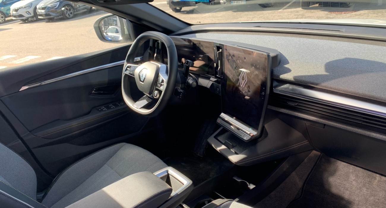 Renault MEGANE techno EV60 220ch optimum charge 2