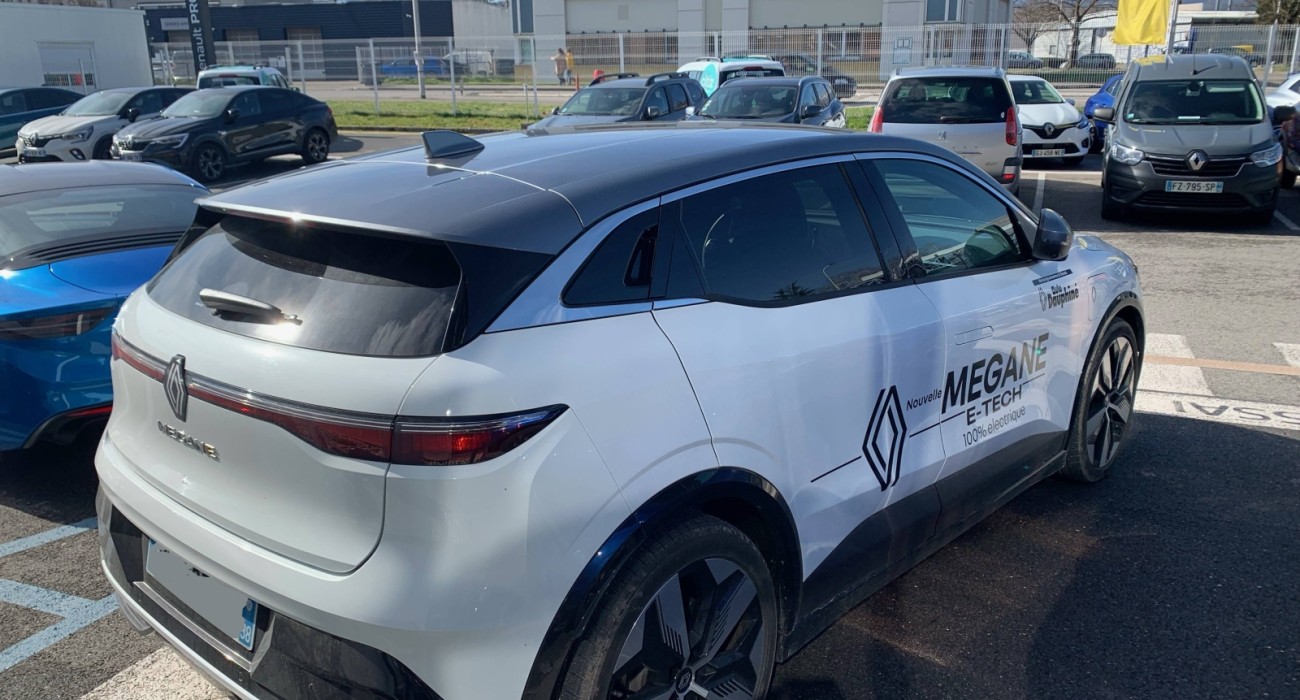 Renault MEGANE techno EV60 220ch optimum charge 3
