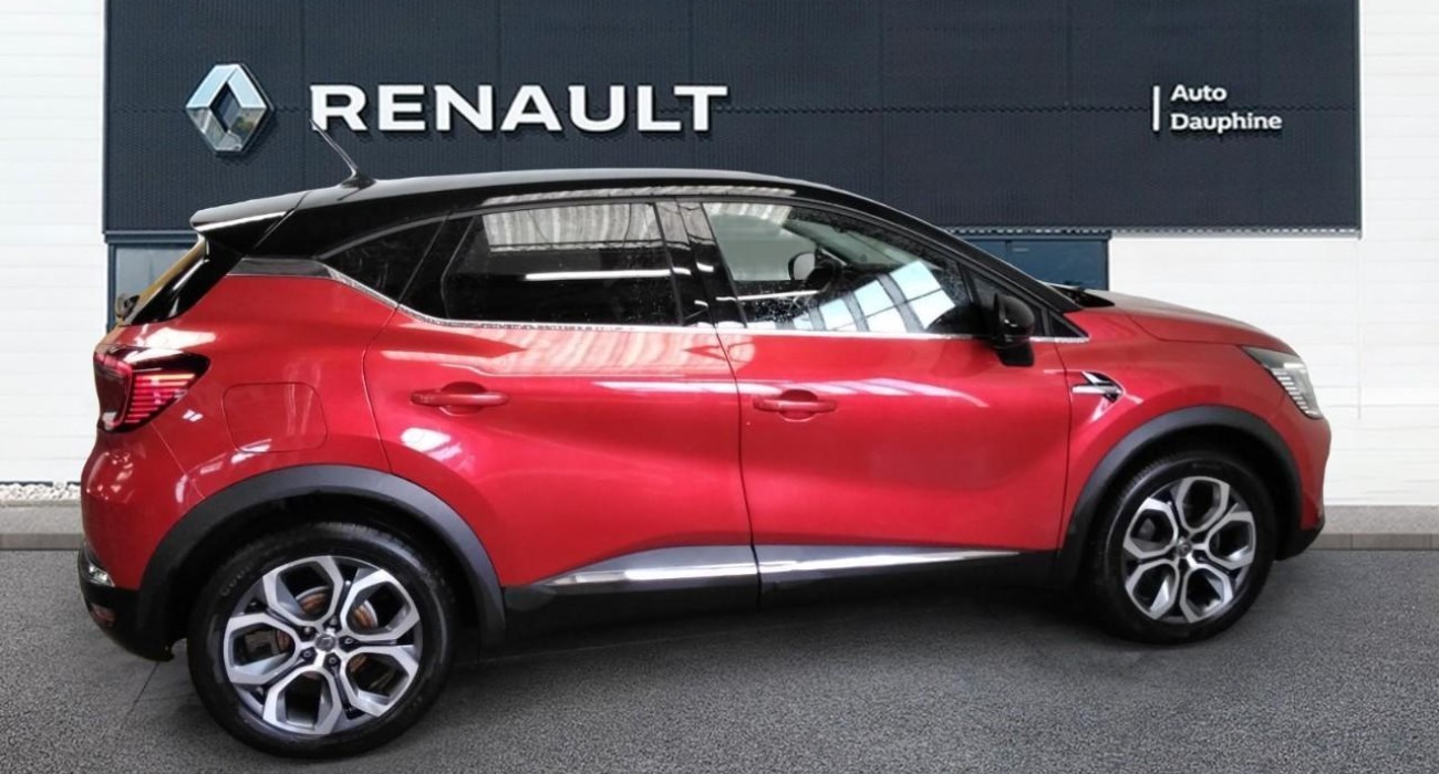 Renault CAPTUR TCe 100 Intens 6