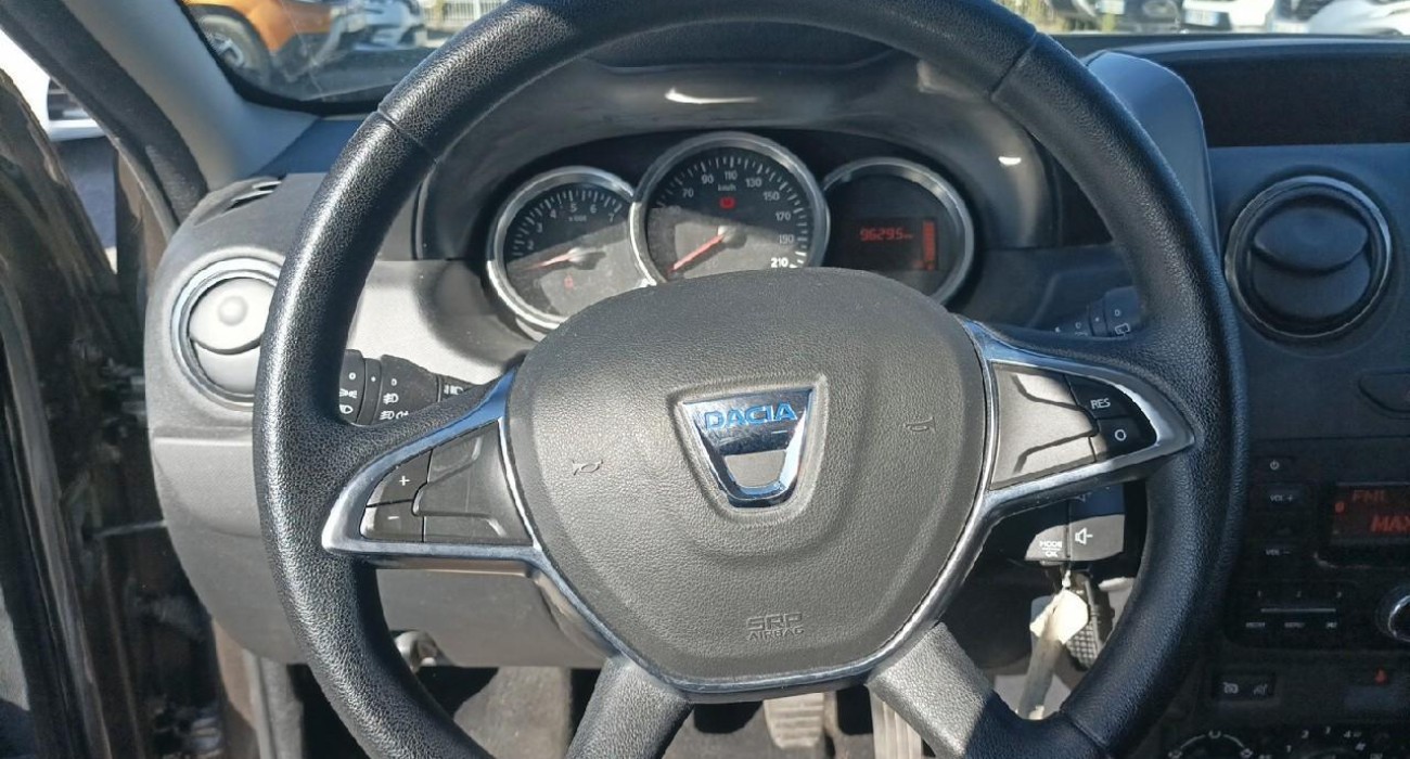 Dacia DUSTER TCe 125 4x2 Lauréate Plus 2017 6