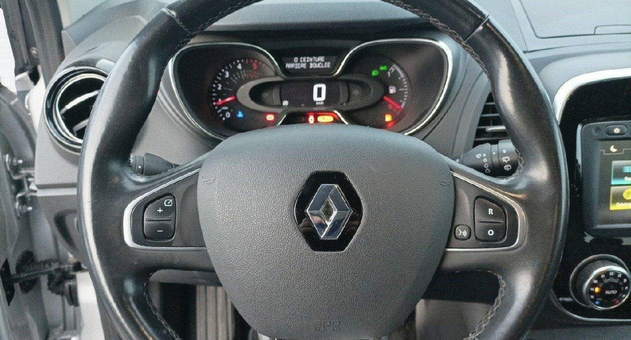 Renault CAPTUR dCi 90 Intens 6