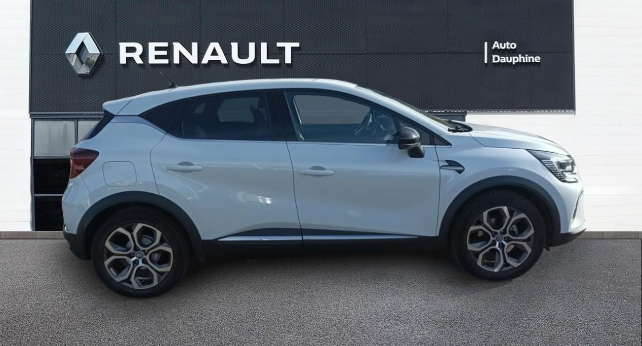 Renault CAPTUR TCe 100 Intens 3