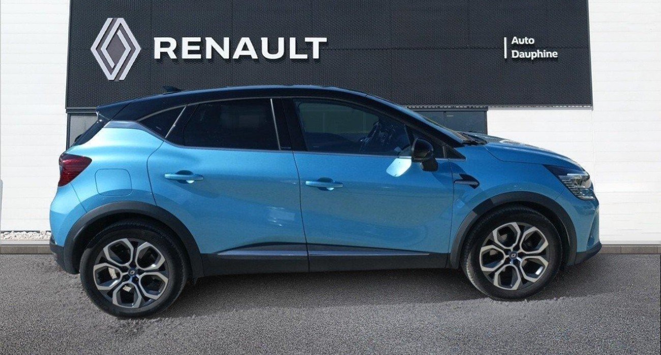 Renault CAPTUR E-Tech Plug-in 160 Intens 2